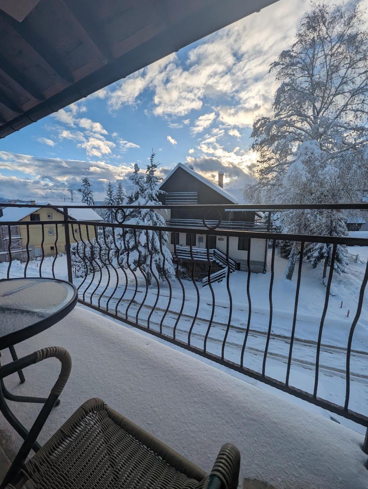Zlatiborske Noci Apartment Bagian luar foto